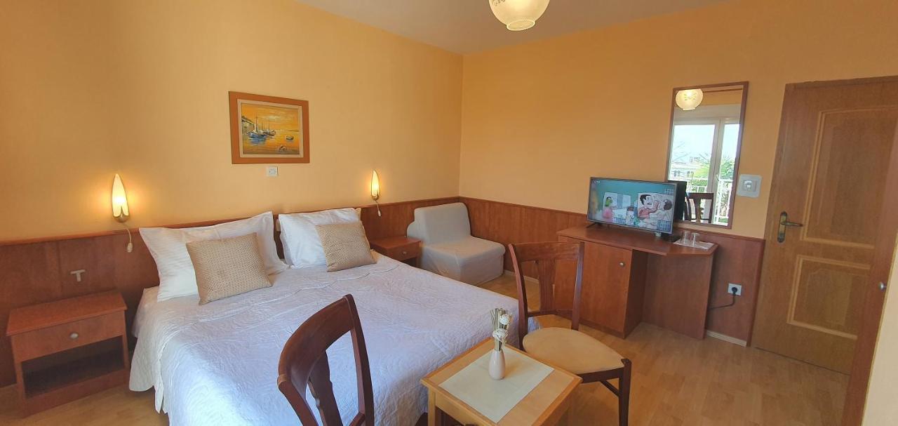 Garni Stanger Hotel Lovran Exterior photo